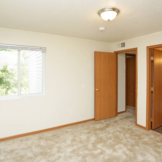 Lynnwood Estates Apartments, Marion, IA