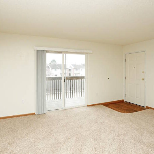 3855 Pineview Place, Waterloo, IA